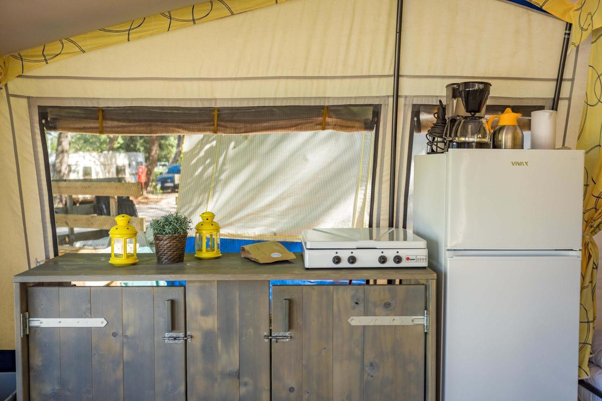 צרבאר - פורת Easyatent Bungalow Tent Lanterna חדר תמונה